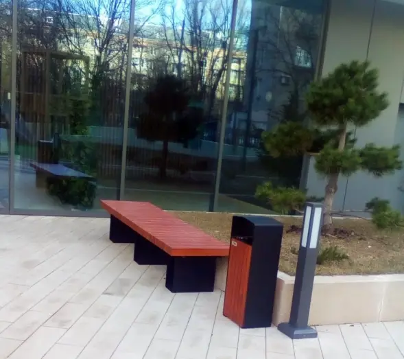 Скамейка стальная «Радиус» 1 м.п. - со спинкой (композит)