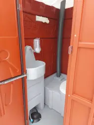 Туалетная кабина «Стандарт КК Люкс» с деревянным поддоном