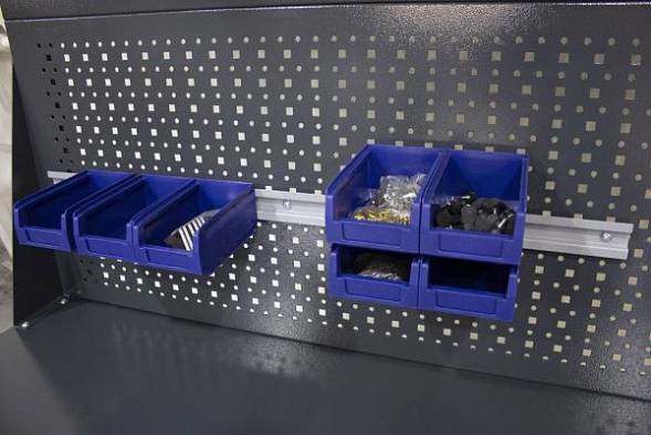 Держатель ДВК для хранения метизов 900