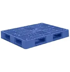 Пластиковый паллет 1200x1000x150 перфорированный на шести полозьях