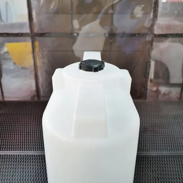 Емкость S 500л OIL белая