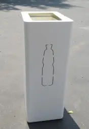 Урна для раздельного сбора мусора с вырезанными в металле обозначениями А-Тренд-1