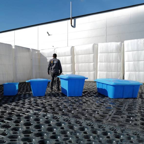 Ванна пластиковая пищевая с крышкой К, 200 л, HDPE, черный [121207.0200.899.000]