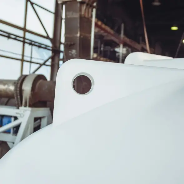 Емкость ЦКТ 5000 л с патрубком 110мм под плотность до 1,2 г/см3 белая в обрешетке с лестницей